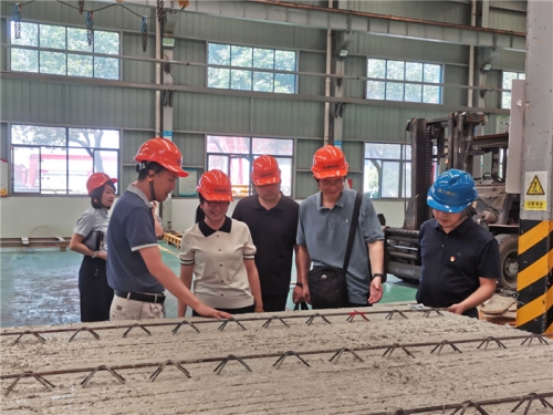 【领导关怀】杭州市总工会赴AG贵宾会·杭构集团仁和基地进行“全市工会劳动法律夏季专项监督行动”调研检查